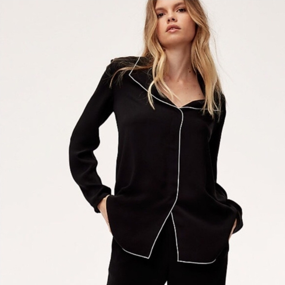 XXS Babaton Rena Black Blouse with White Trim ARITZIA